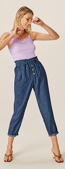 O modelo de calça jeans slouch é super confortável
