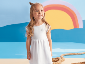 Conheça modelos de vestidos infantis essenciais para se ter.