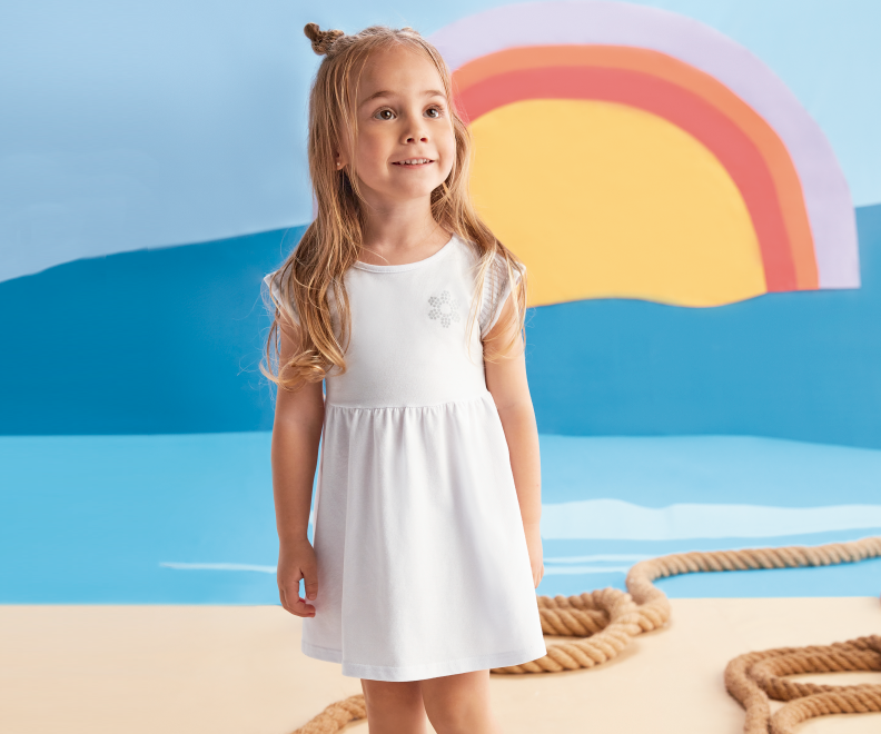 Conheça modelos de vestidos infantis essenciais para se ter.